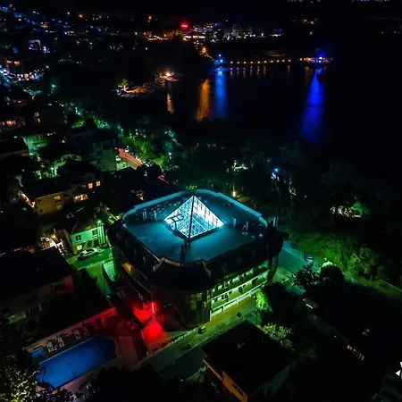 The מלון צרבו