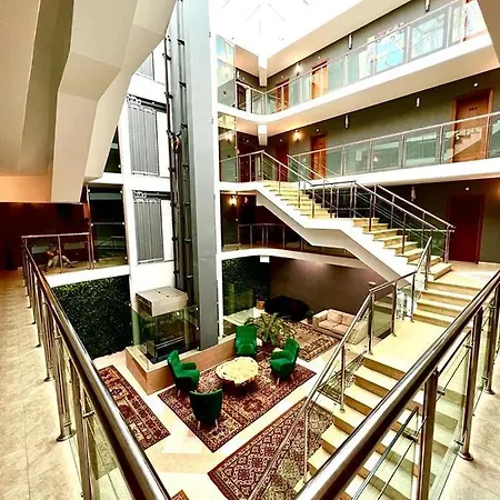 The فندق 3*